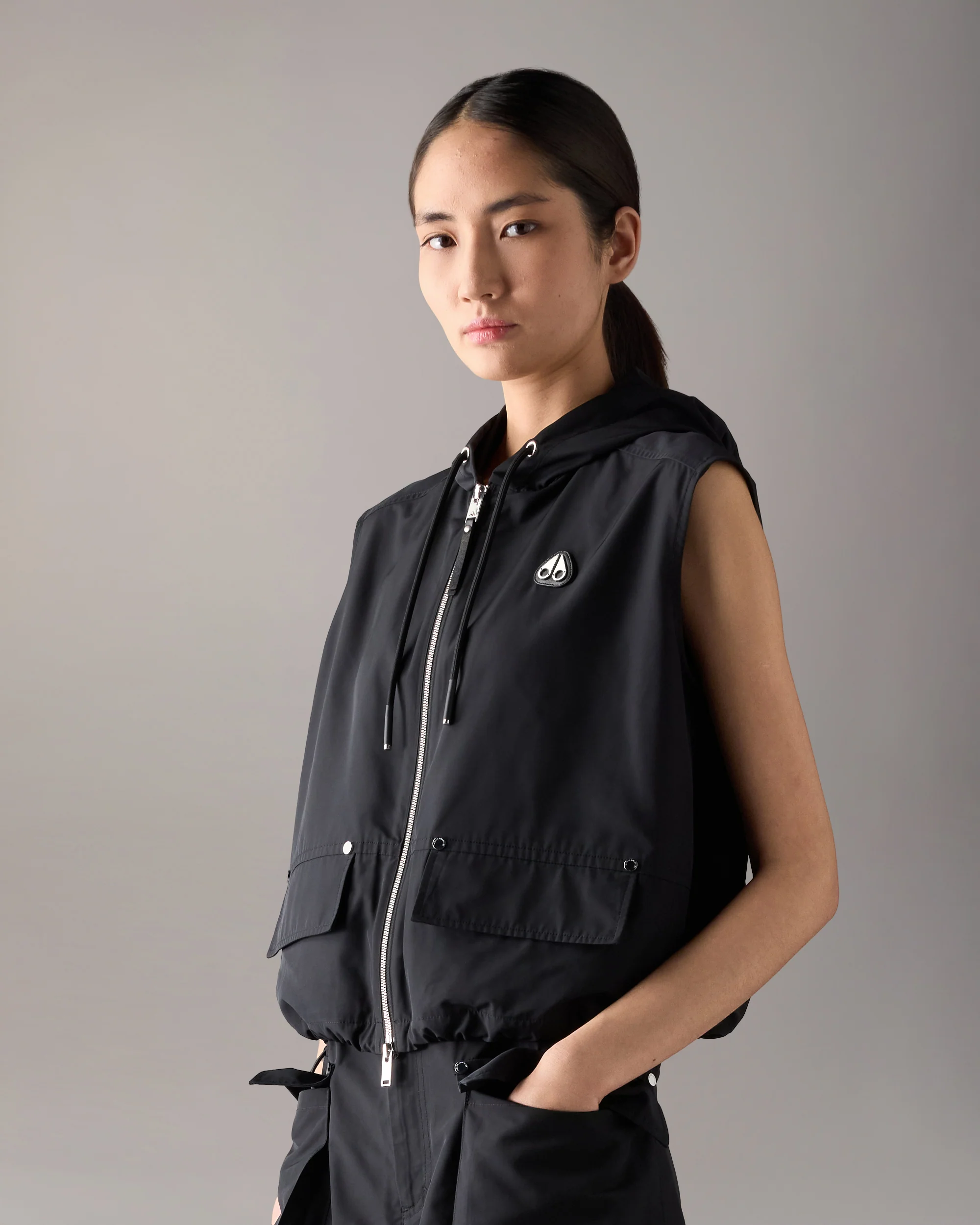 ELEVATE HOODED VEST-BLACK