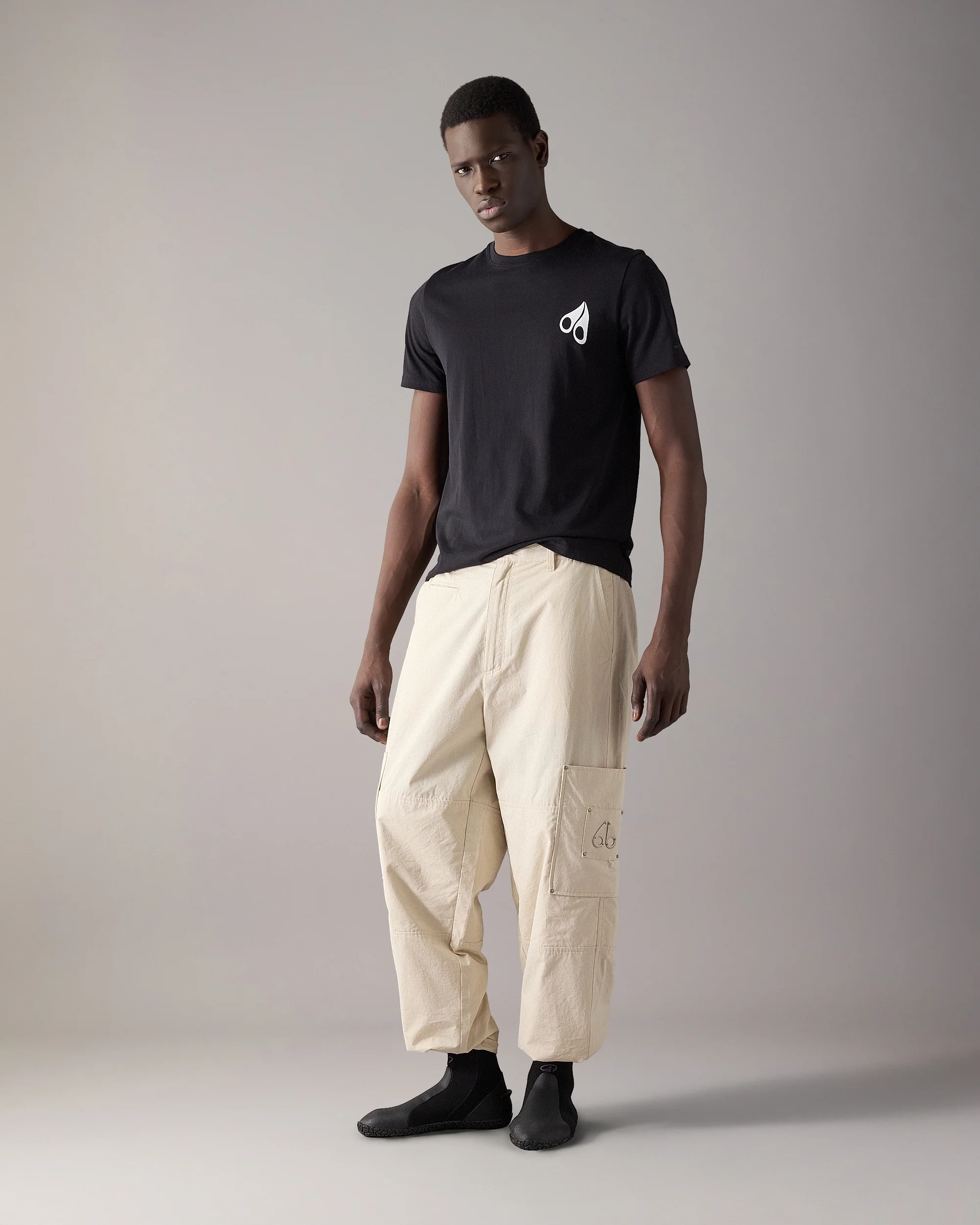 VISIONARY LOGO T-SHIRT-BLACK