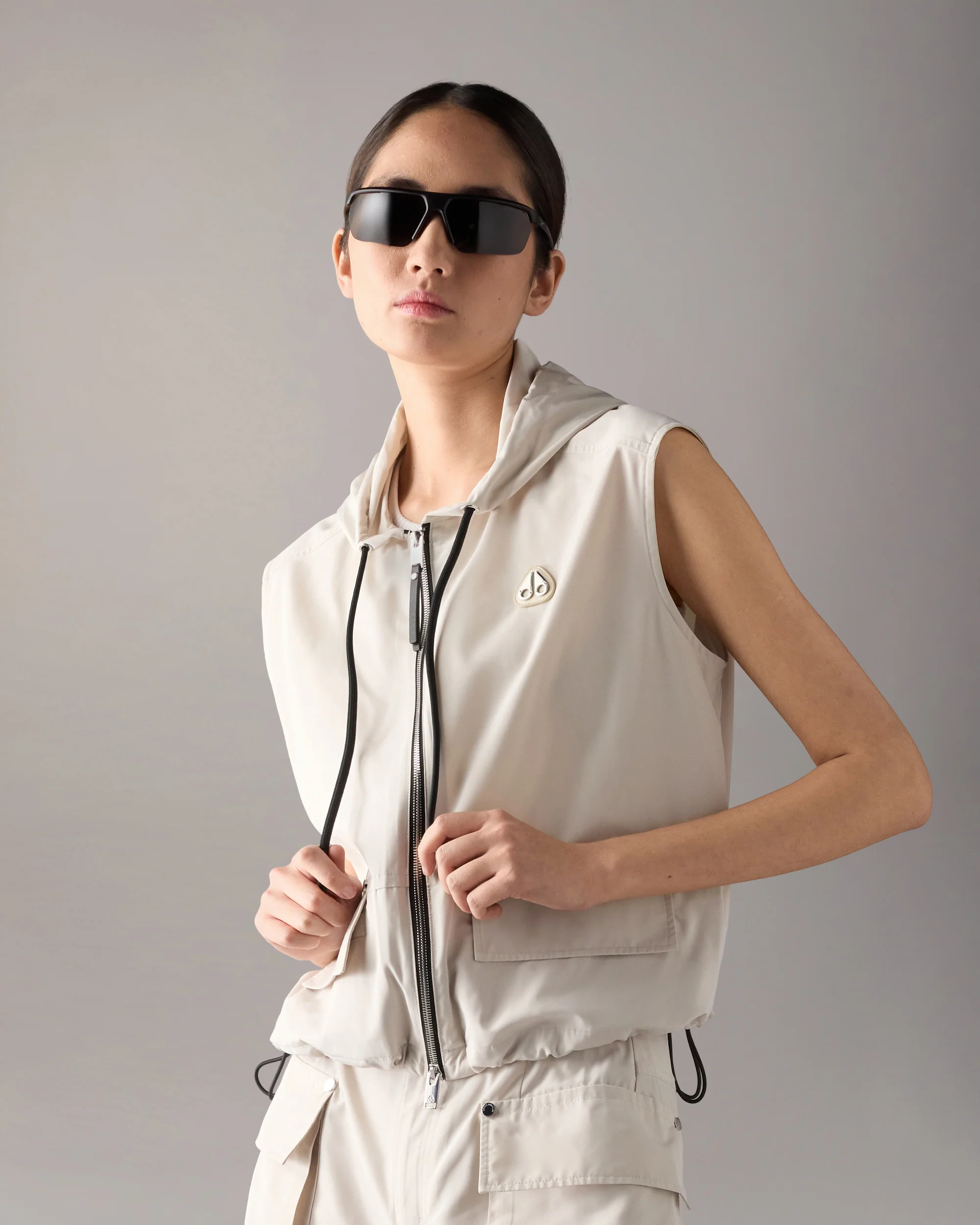 ELEVATE HOODED VEST-ALABASTER