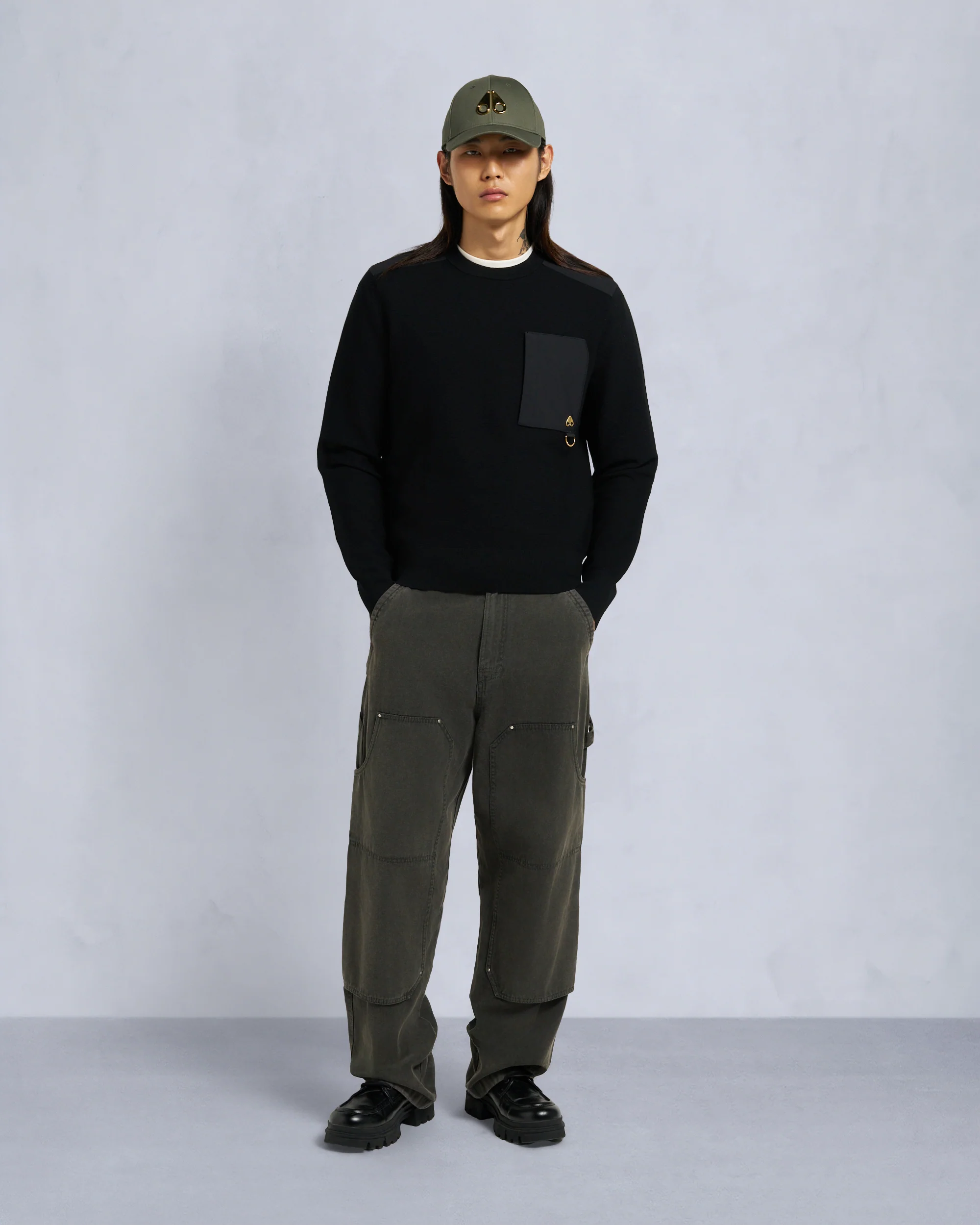 GOLD SERIES ELOWAN CREWNECK SWEATER-BLACK